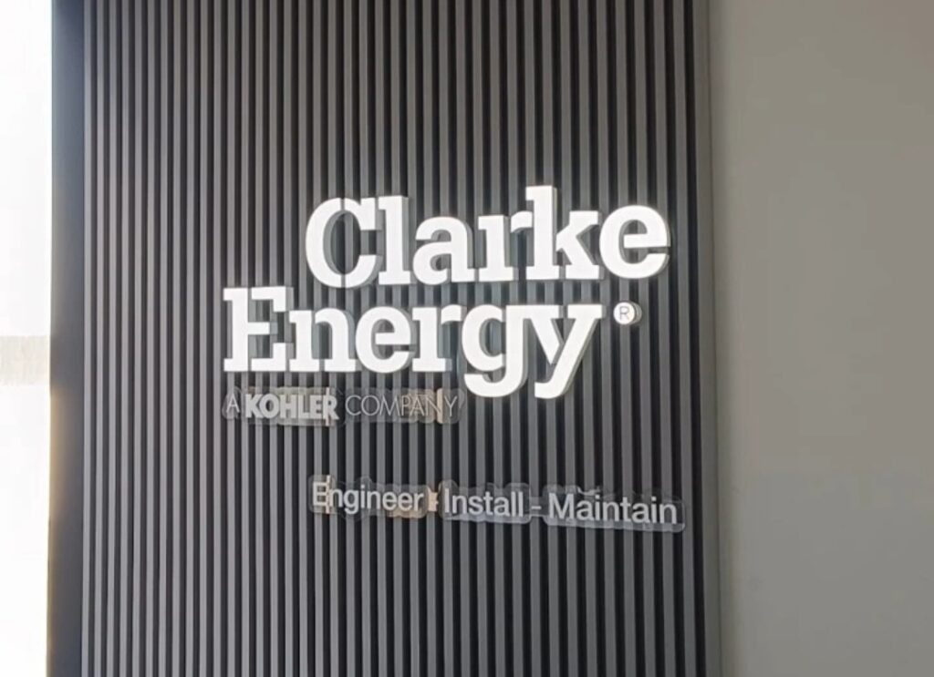 litere volumetrice luminoase clarke energy