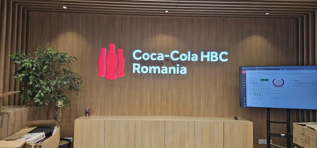 litere volumetrice luminoase coca cola hbc romania